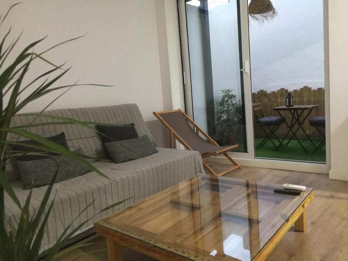 Decasta Apartment Чулиля Екстериор снимка